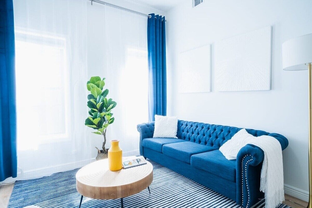 1435 UES Apartment