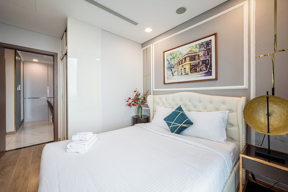Somi Luxstay Landmark 81