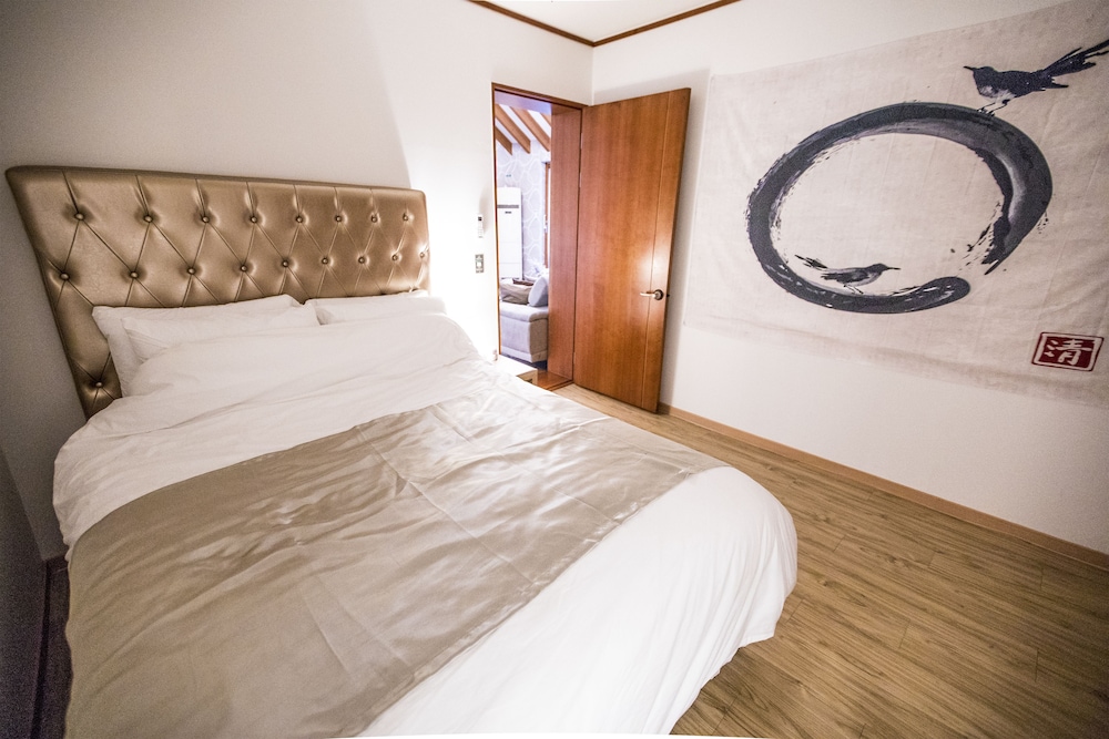 BS Tailored Serviced Home Near Gyeongbokgung view 3