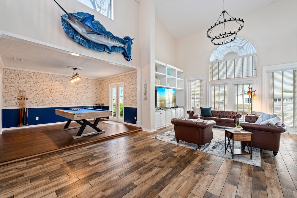 Cocoon Island Villa Luxury 5 BDR Waterfront Home - Image 5