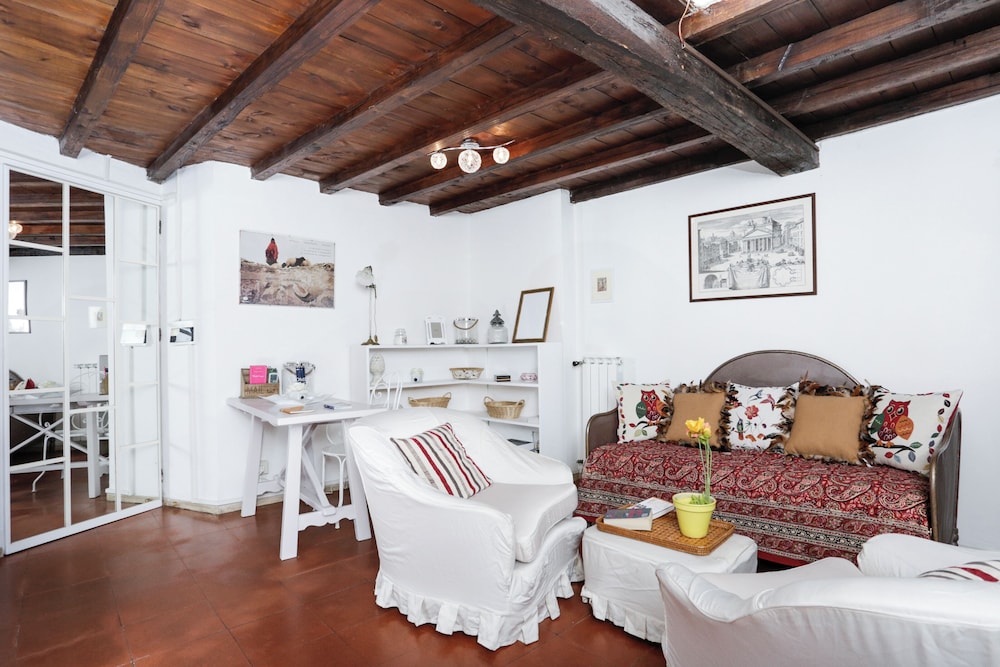 Pantheon Apartments