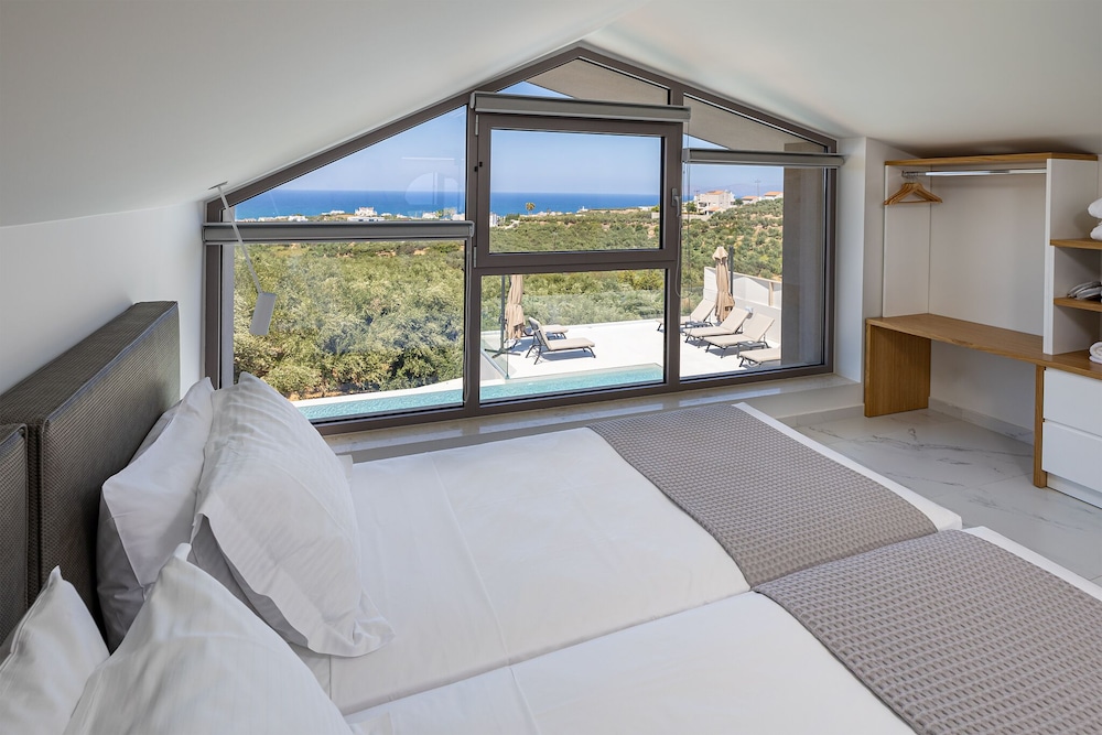 Theo Luxury Villas With Sea View