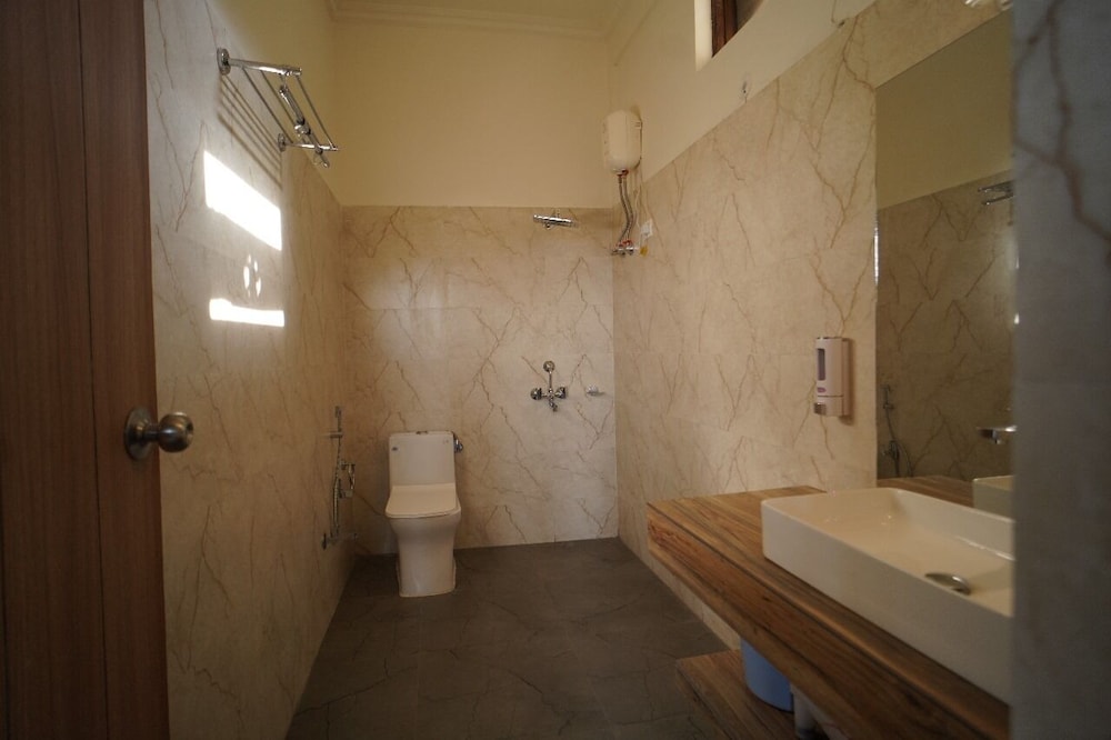 Hotel Valna Estate Mountain View Kausani By HRG