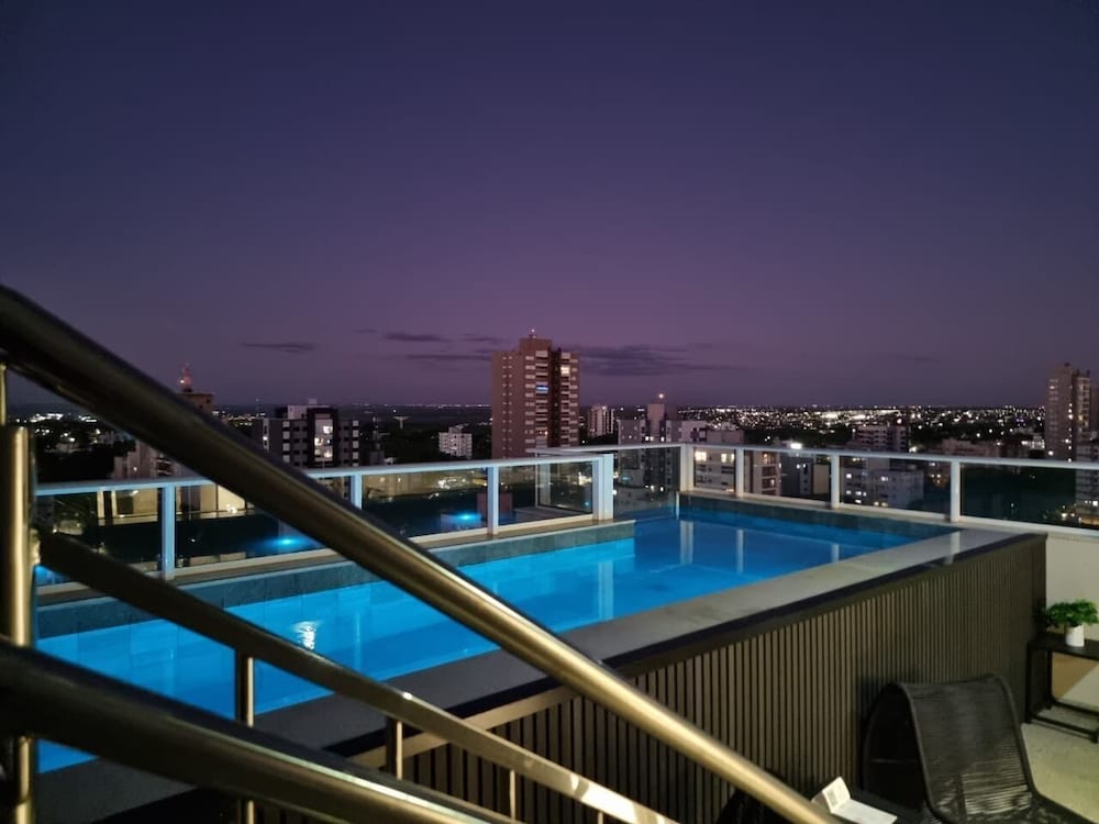 Aptos no Centro com Piscina e Academia