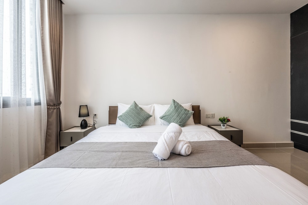 MekongView 6 Residence Sky Pool view 4