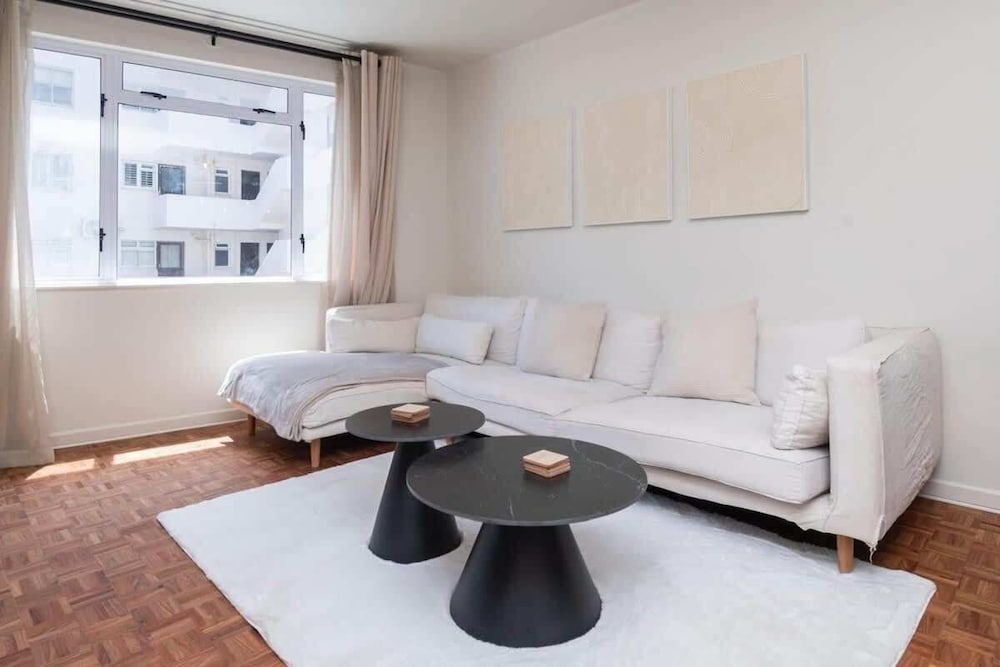 Modern 2 Bedroom Apartment Pleasant Ways Seapoint