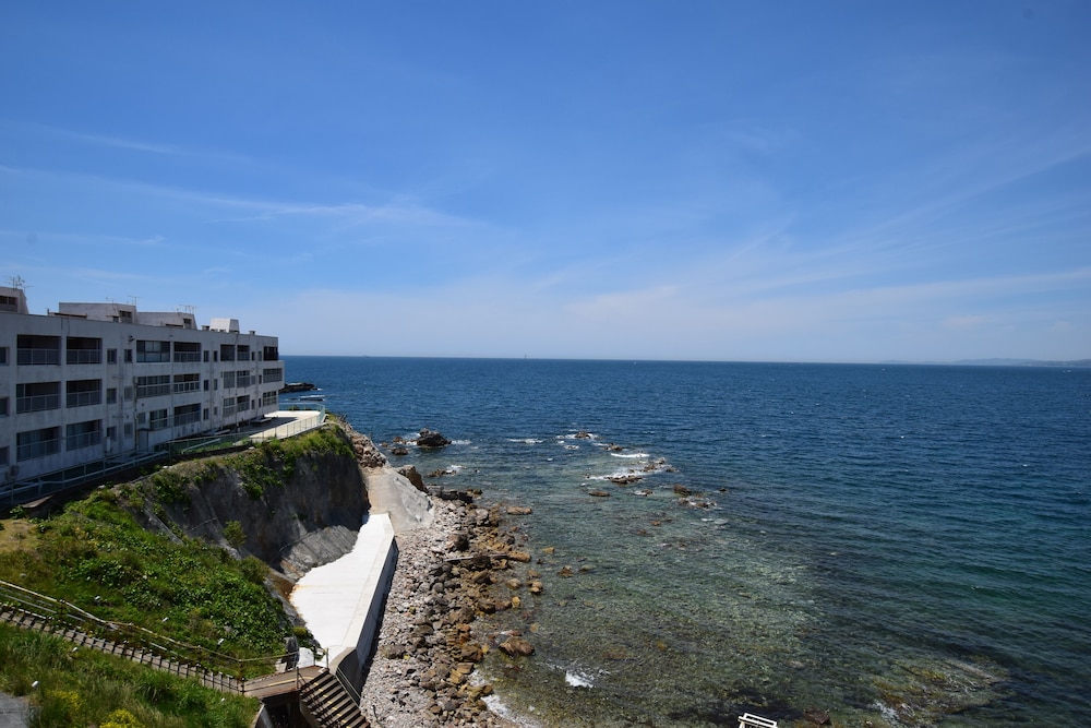 Ocean Front BEACH 312 hot spring view 5