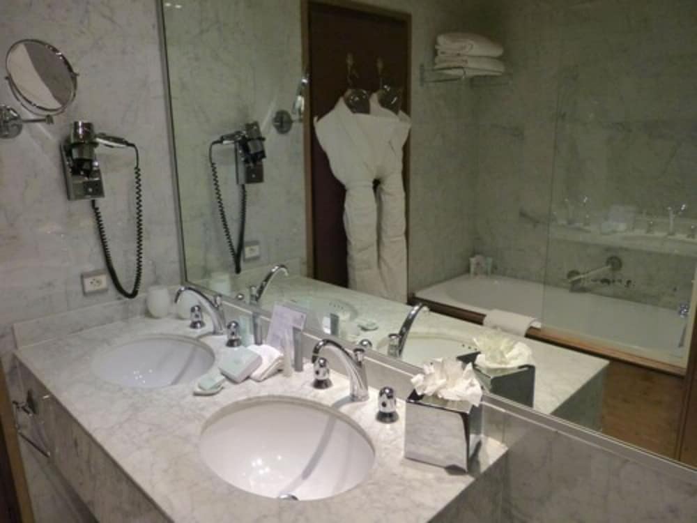 Megeve Vacations - Hotel Mont Blanc - Property Image 7