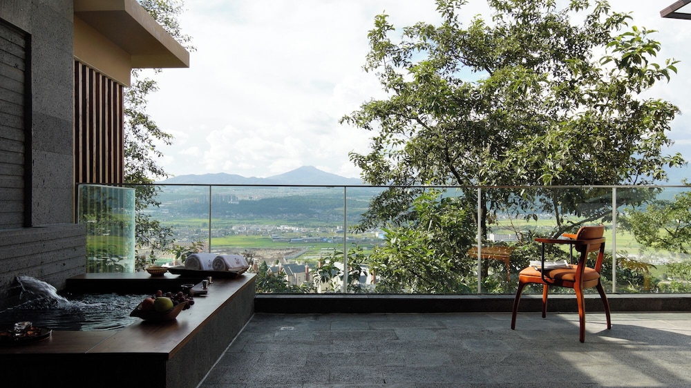 Tengchong Budu Hot Spring Resort Hotel