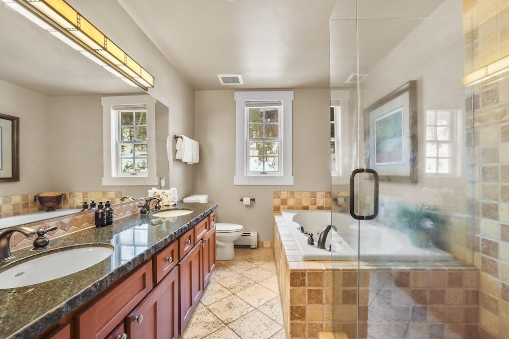 Spacious Elegance-Kirkwood-Timber Ridge 3 Bedroom 3 Residence