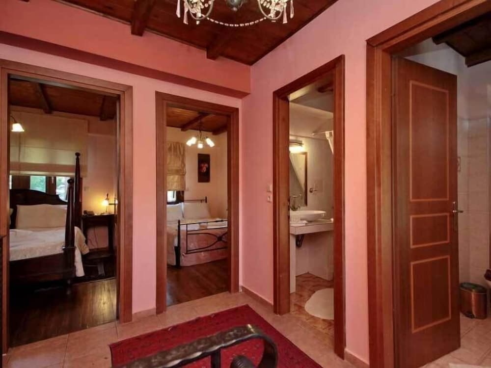 Menalia Villas & Suites