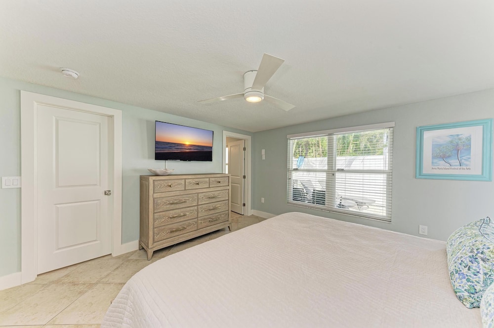 Anna Maria Island Blue Bella Bliss - Private Heated Pool