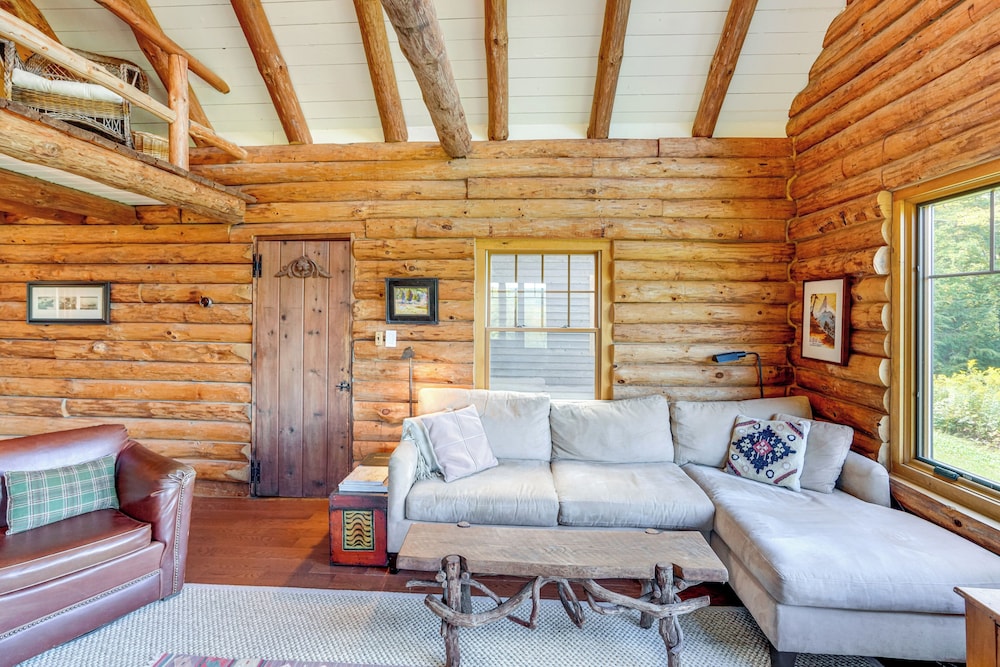 Cozy Log Cabin Near Mt Snow: Views, Modern Comfort