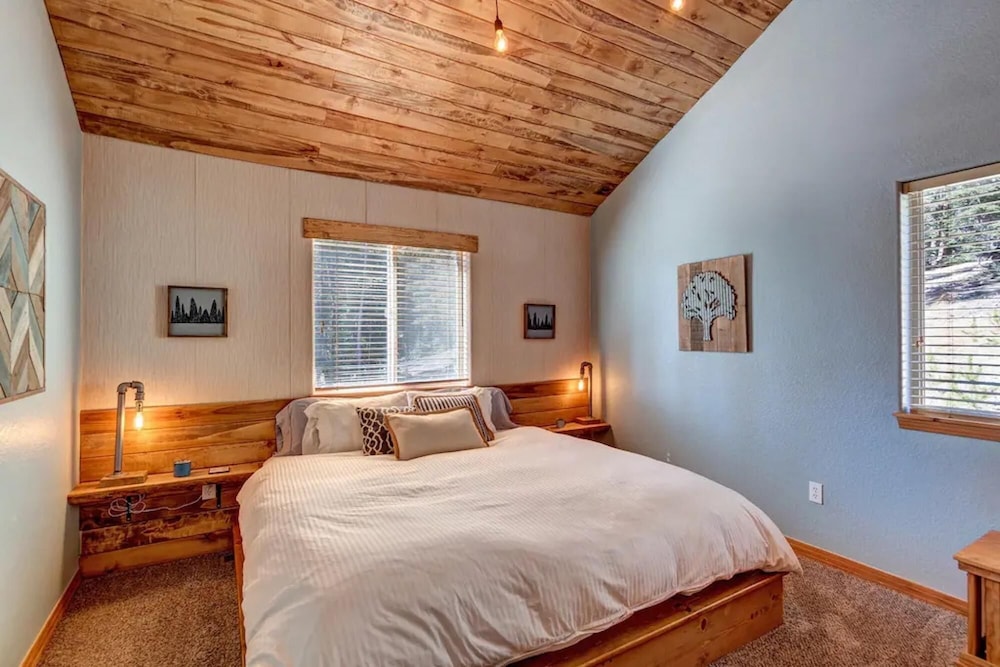 Mountain Chalet on 5 Acres Near Breck Hot Tub A Home Away From Home