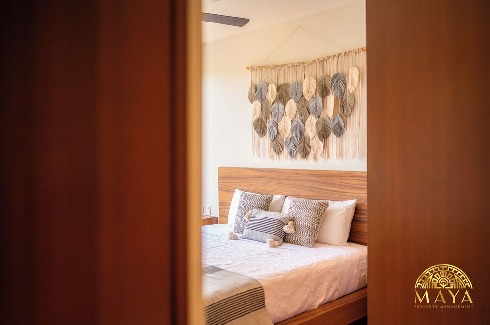 NHOA 303A Lux 2BR Pool View Aldea Zama