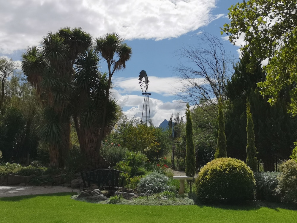 Ganora Guestfarm & Excursions
