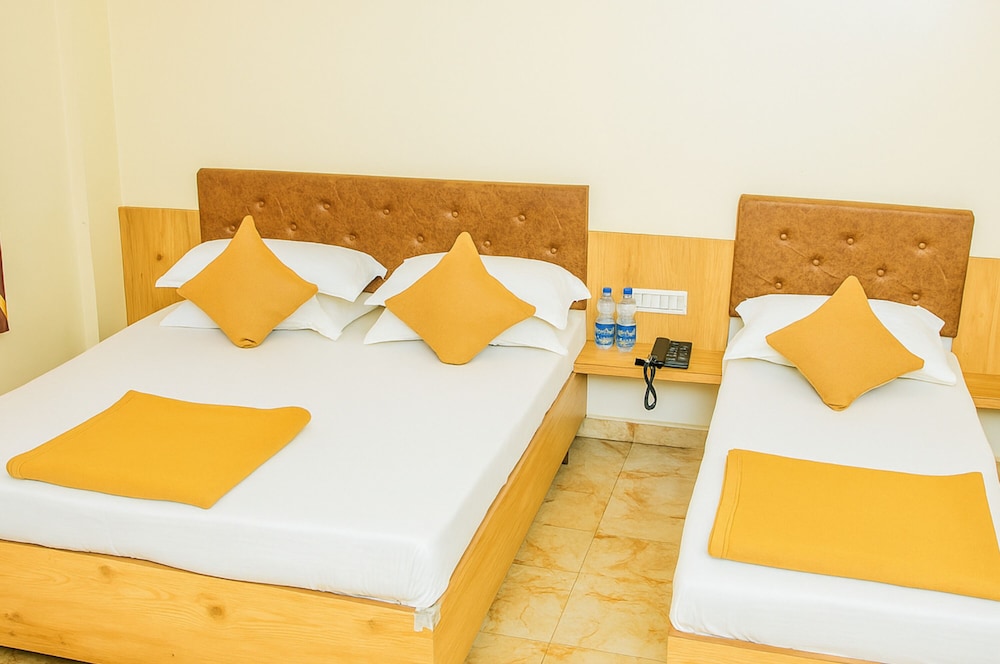 Hotel Radhika