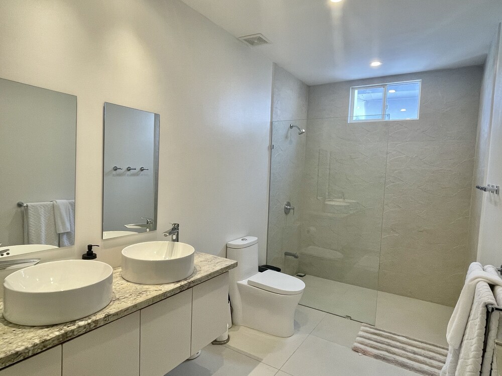 Ocean View Beach House with Pool - Hermosa Palms 44