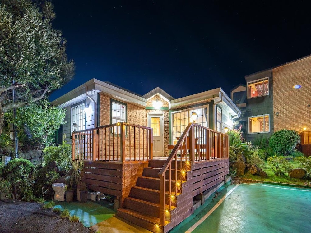 Jeju Olehhaeoreum Pension