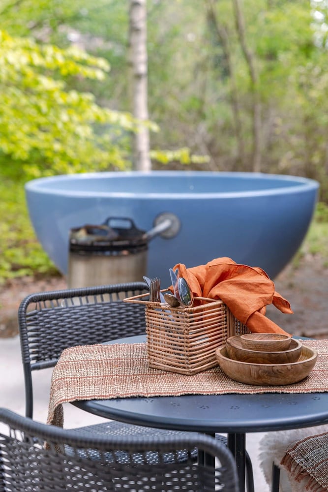 Cabin in the Woods With hot tub