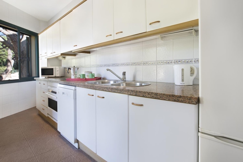 Ana 1 in Llafranc With 3 Bedrooms and 2 Bathrooms