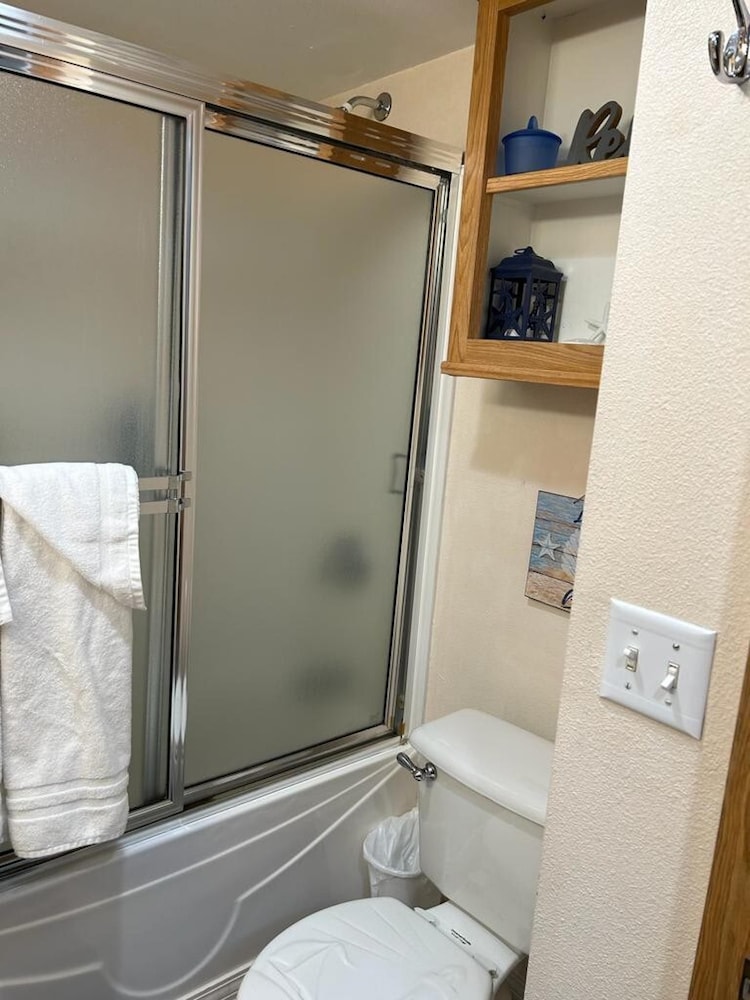 Oceanfront Cabin 3 w Jacuzzi Impressive Views