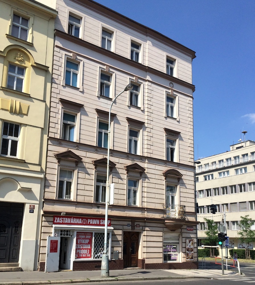 Angel City Apartments