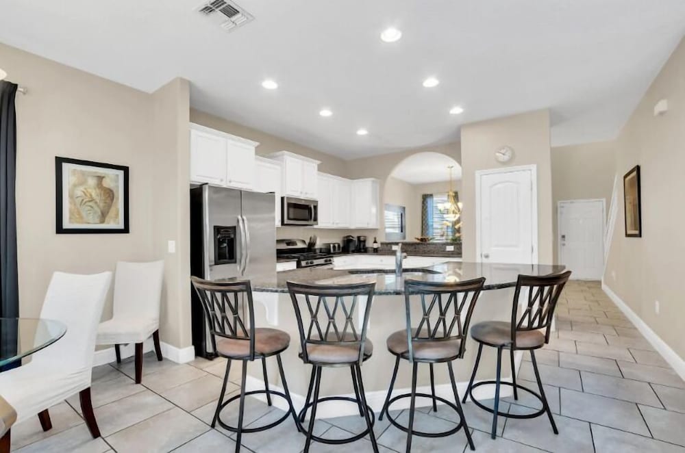 Solterra 6Br Villa W/ Pool, Spa, Game & Theater