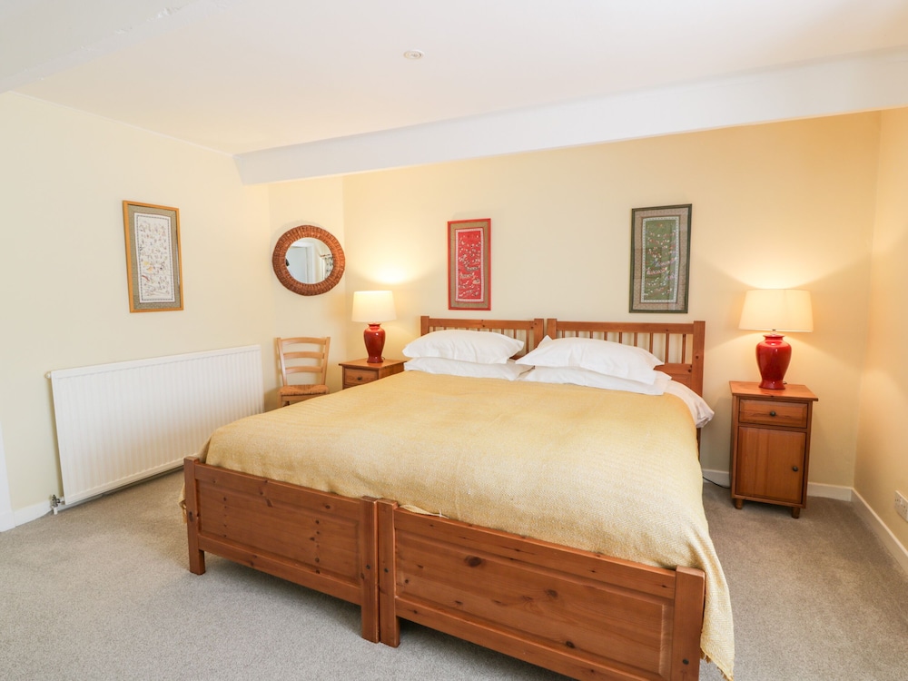 Dumfries Vacations - The Mews Flat - Property Image 4