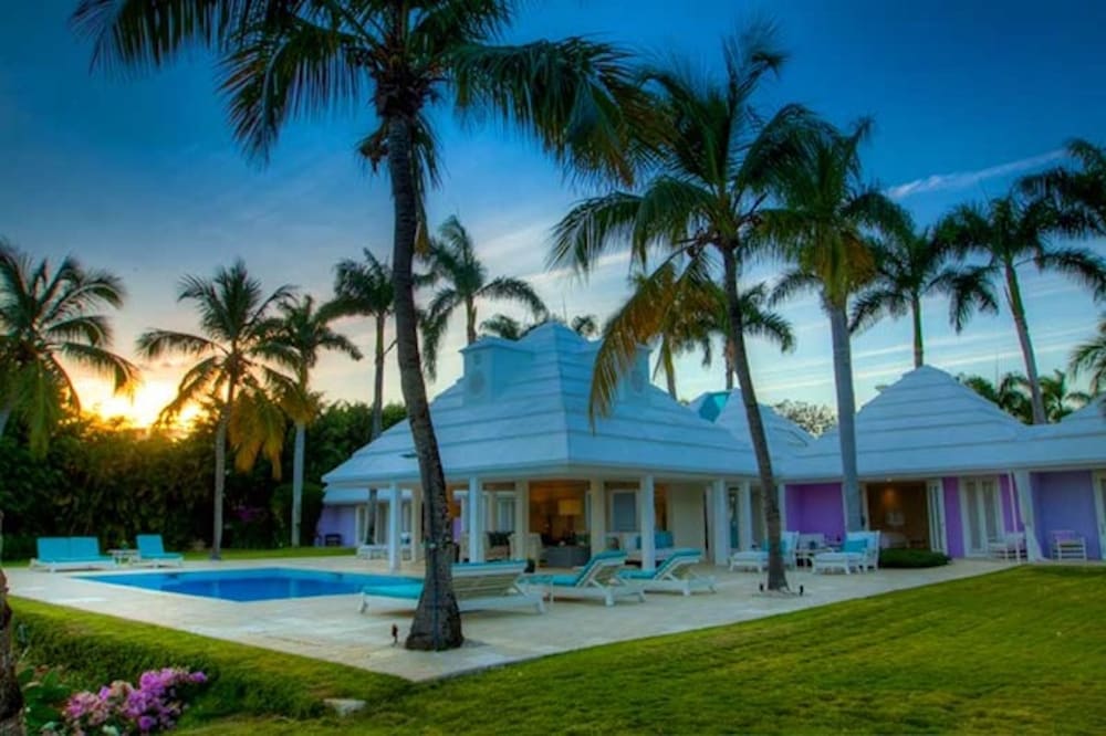 Casa Feliz by Unlimited Luxury Villas
