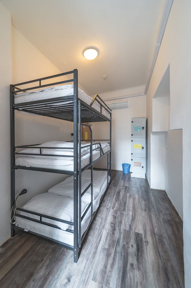Hostel Orange