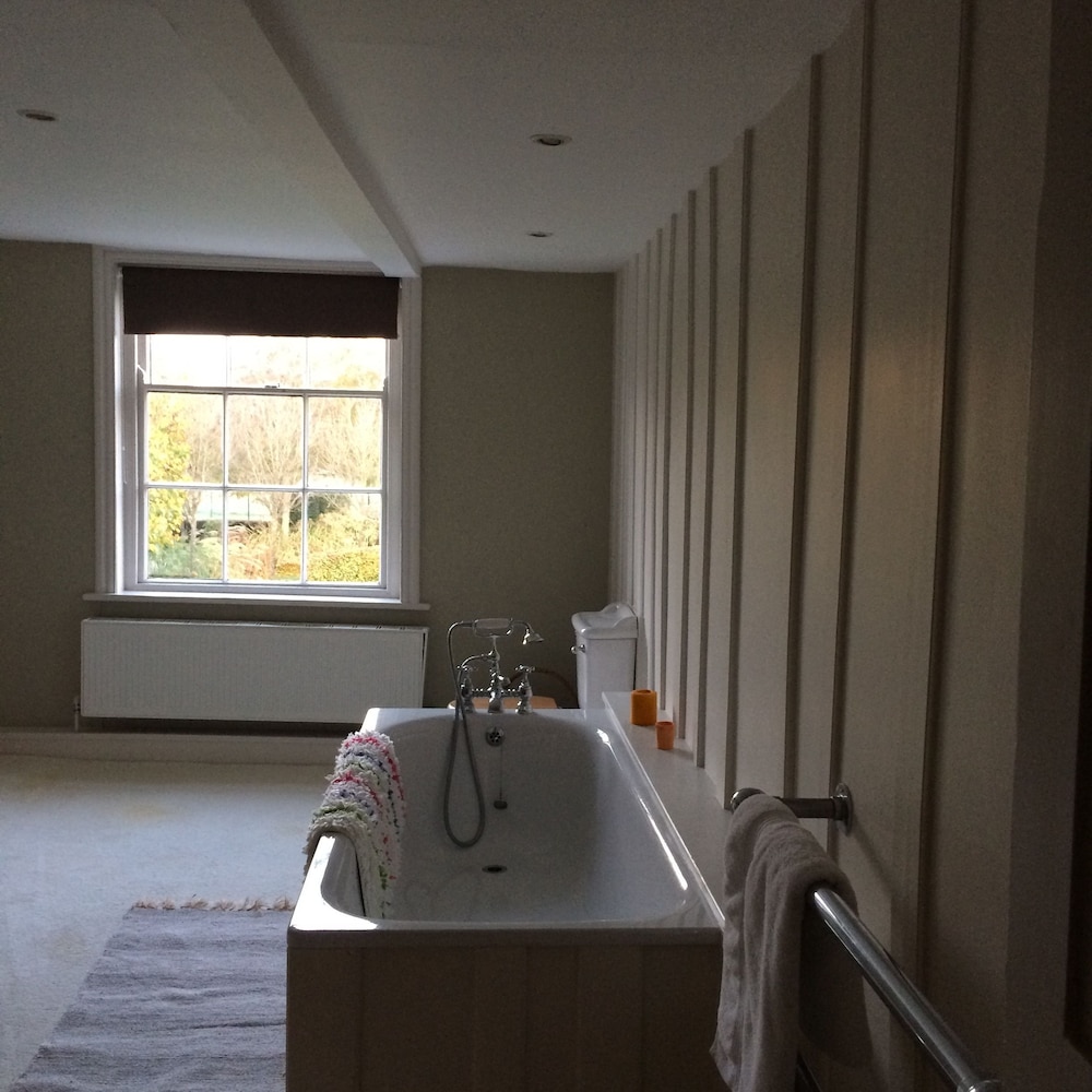 Chichester Vacations - Bolt Hole Earnley - Property Image 6