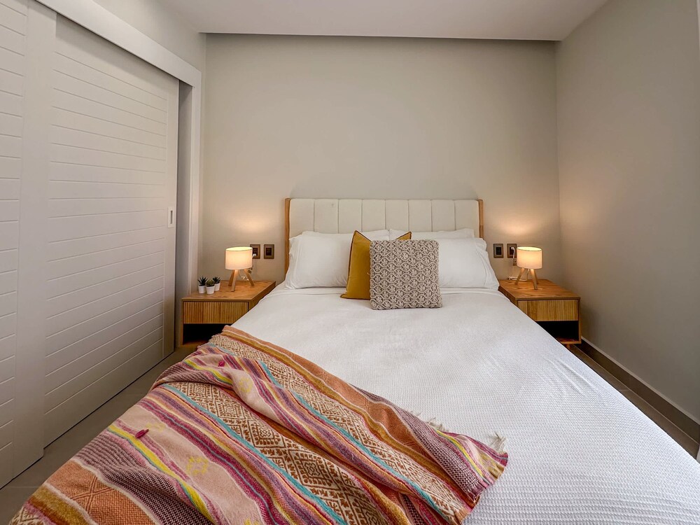 Spectacular Brand new Beach Condo