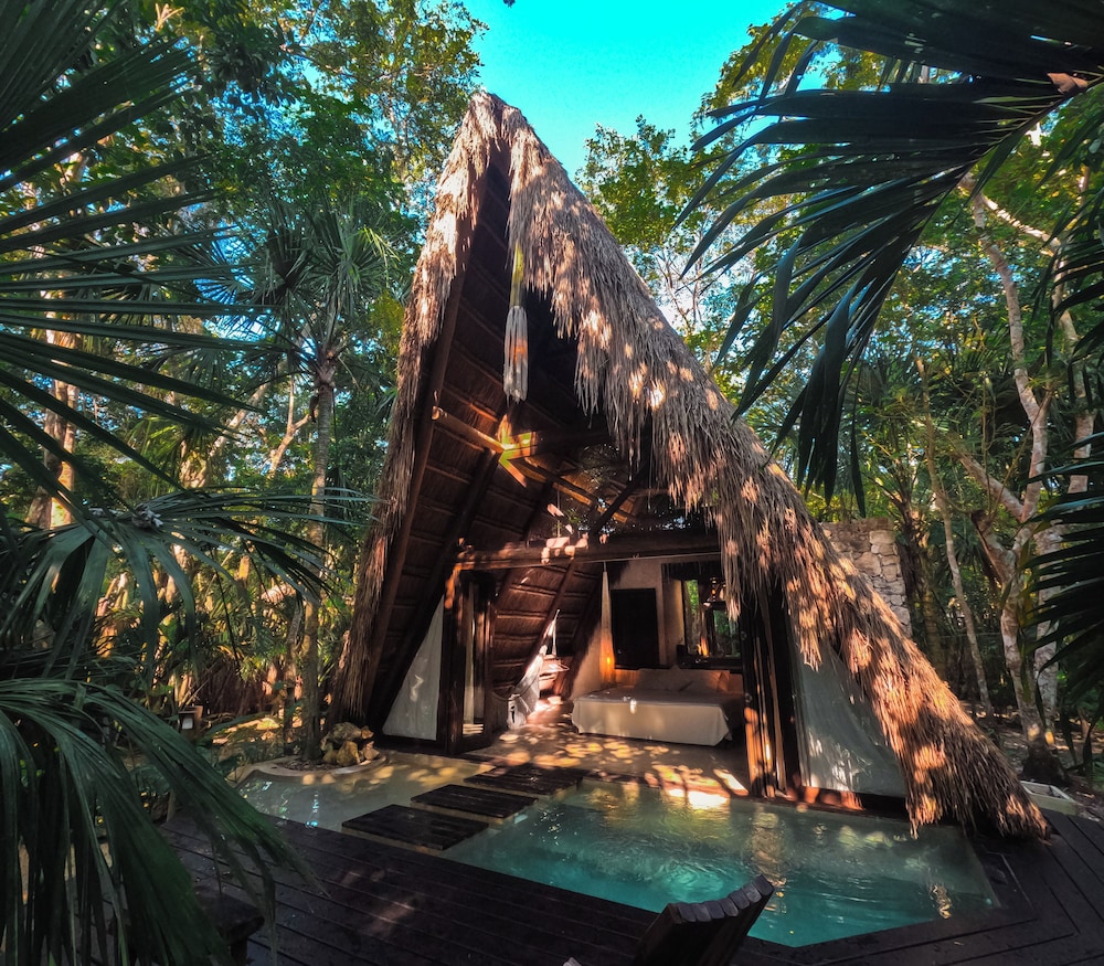 Hotel Naya Bacalar Hotel - Image 1