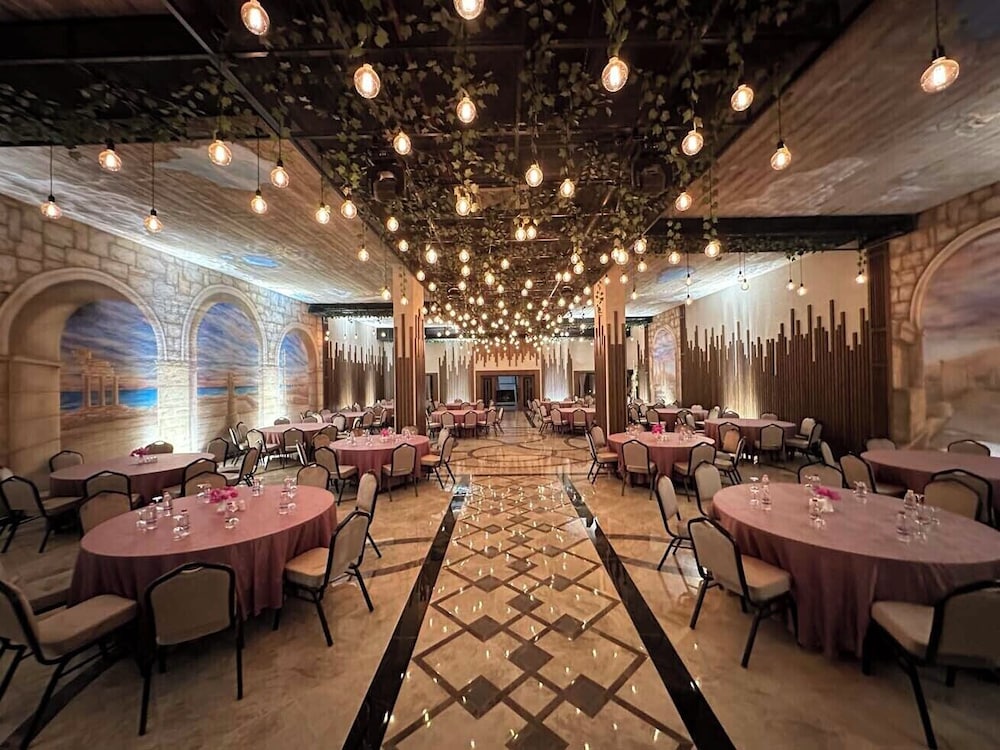 Ambrosia Oteli - Image 13