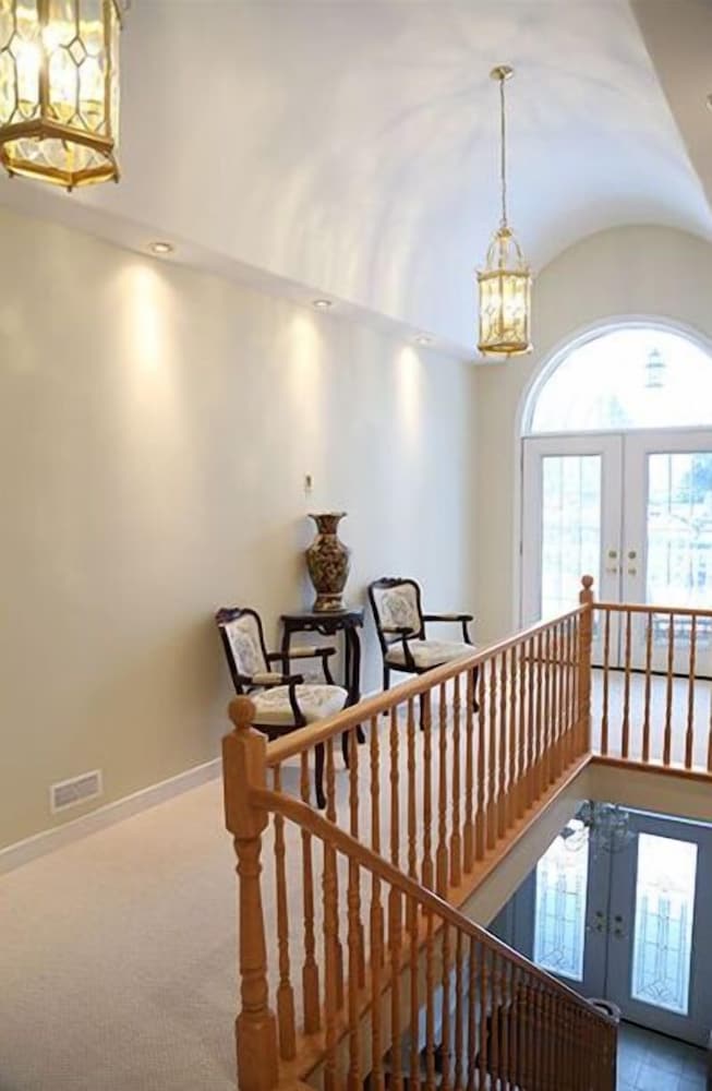 The White House Boutique Bed & Breakfast