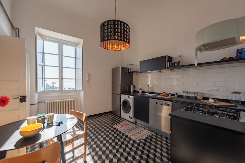 Sea View Apartment Camogli Hill