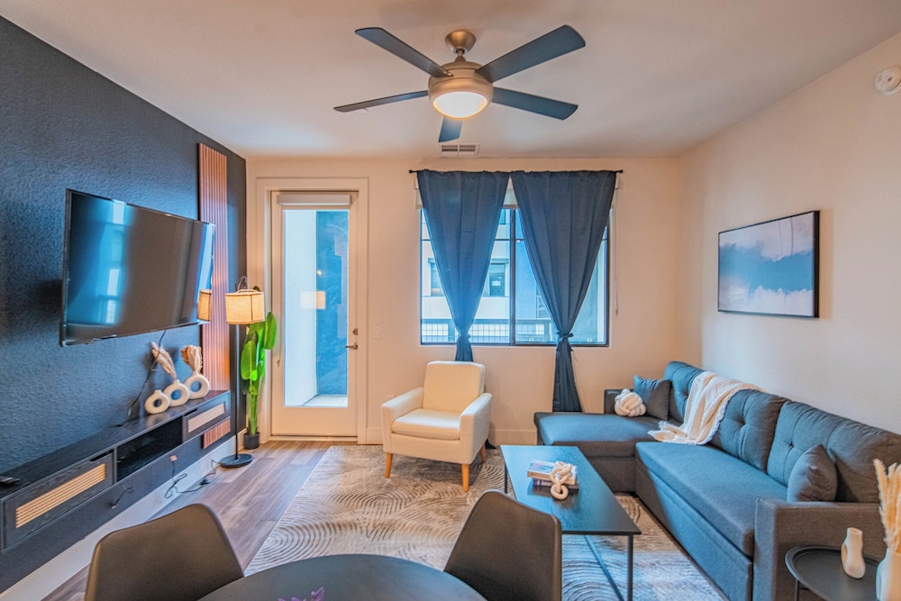 ROVE LIVING/KB - Scottsdale Grand