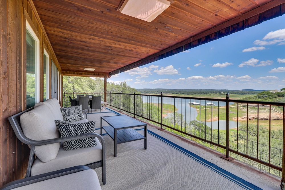 Waterfront Spicewood Home: Deck, Fire Pit Grill - Property Image 40