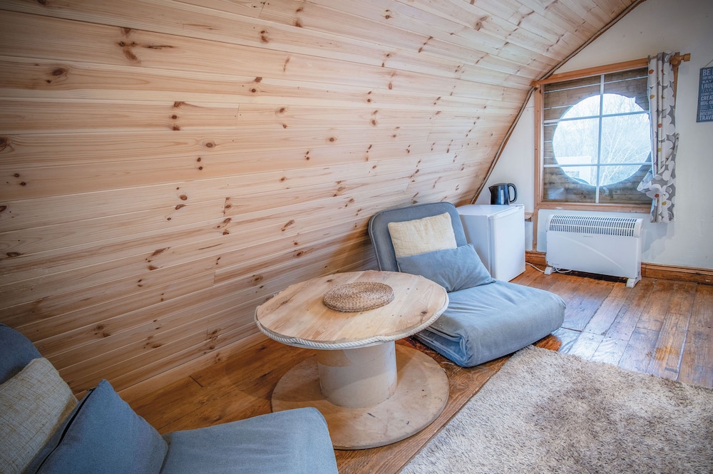 The Pod - 1 Bedroom - Freshwest Beach Retreat view 5