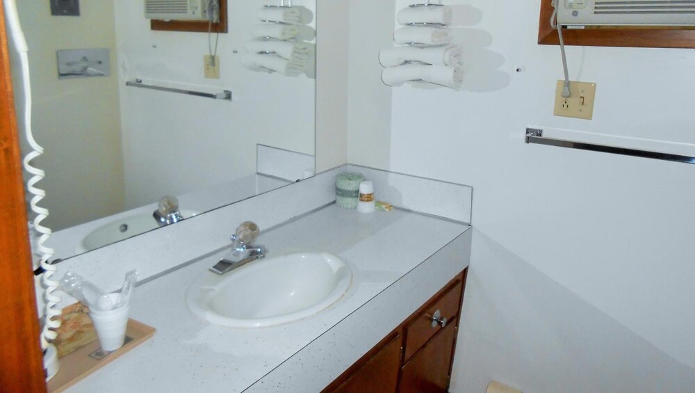 Budget Inn Long Praire view 5
