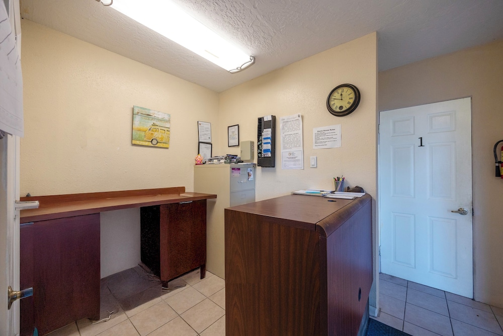 Siesta Motor Inn By Townhouse Kennedy Space Center Titusville I 95