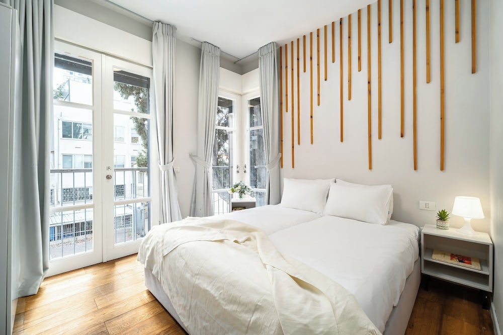 Allenby Urban Living Apartments by Sea N Rent