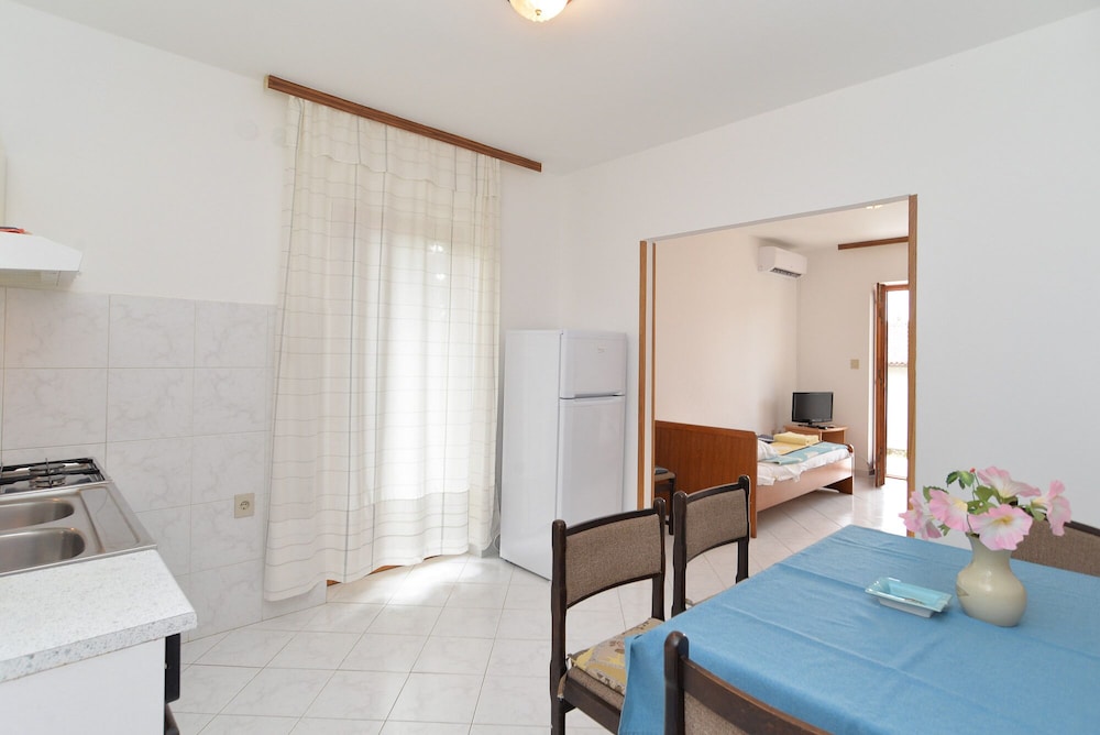 Apartment Josip 828
