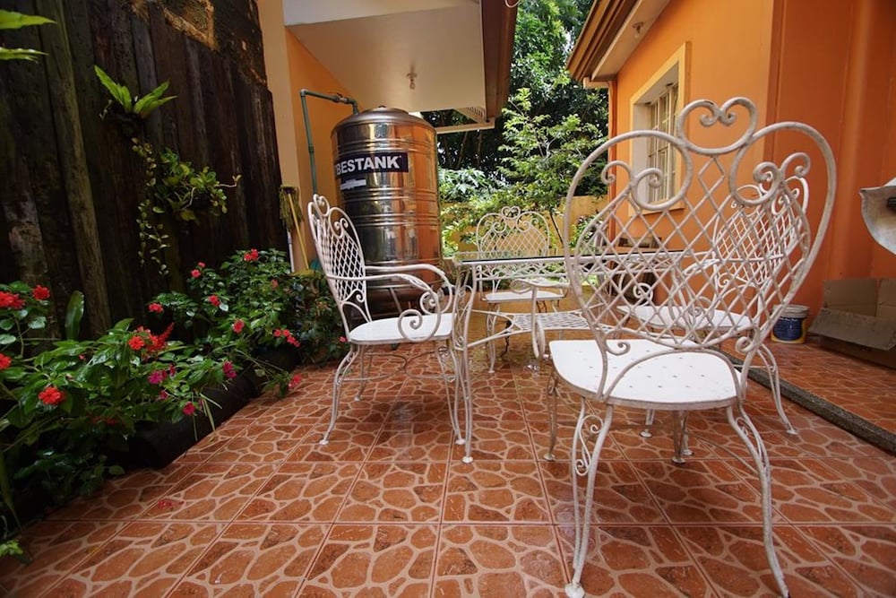 Charming Tagaytay Vacation Home