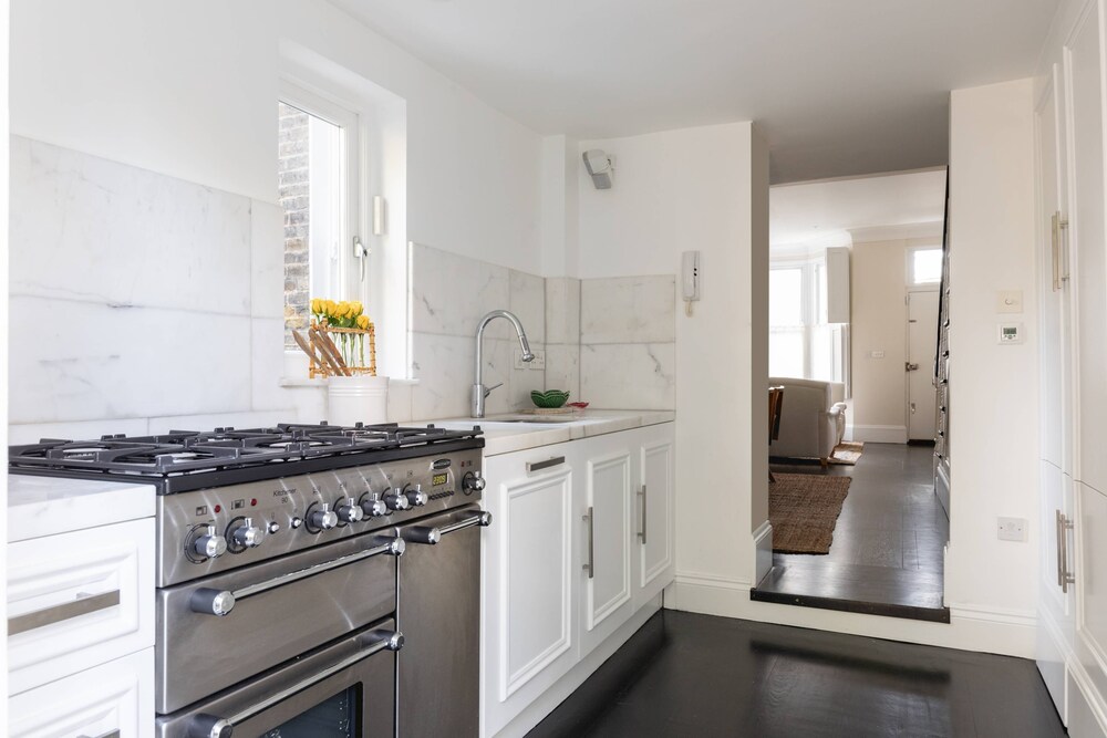 Edith Grove Viii by Onefinestay