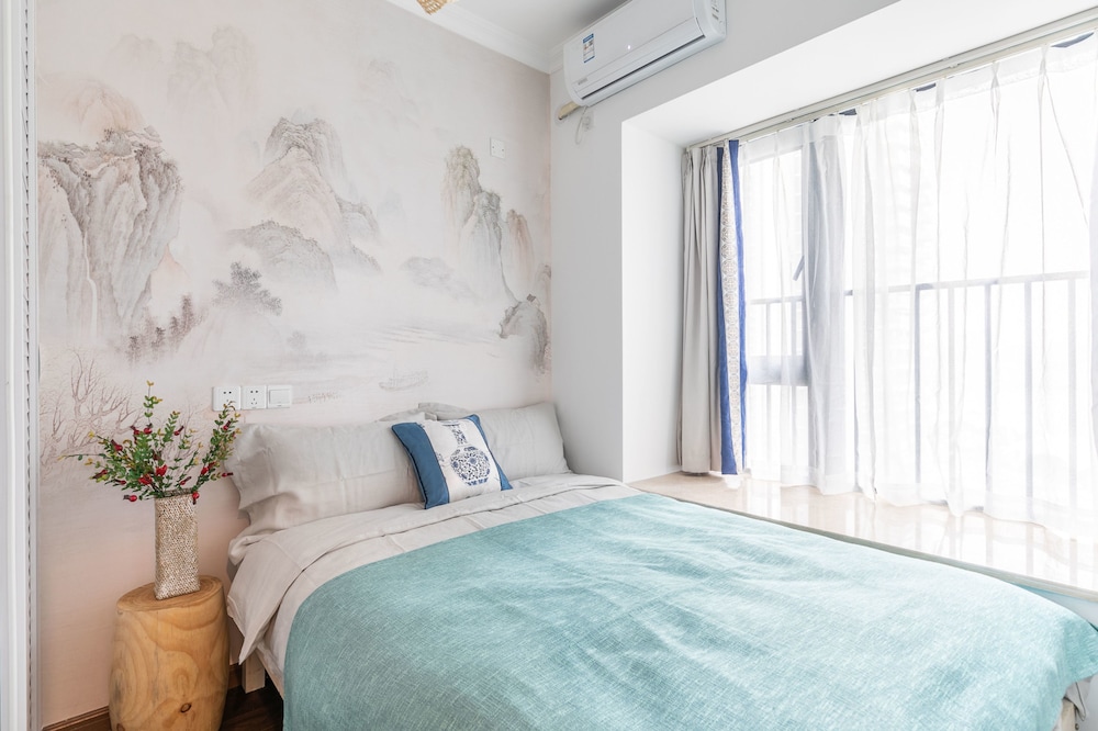 Locals Boutique Apartment Huafa Plaza 26 view 4