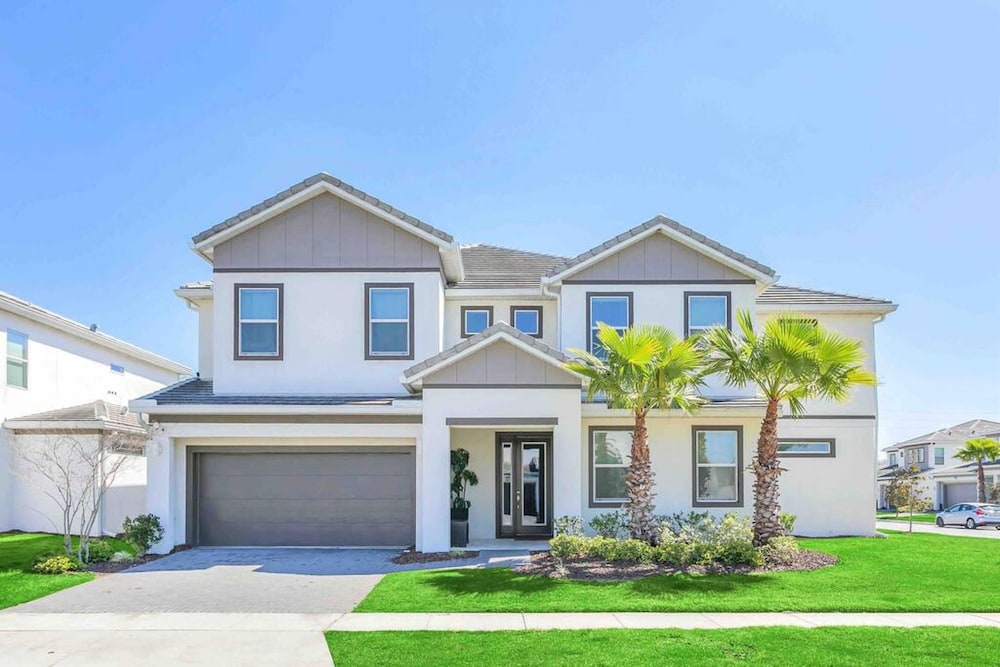 Super Size - 11br Spacious Home w Pool HOT TUB