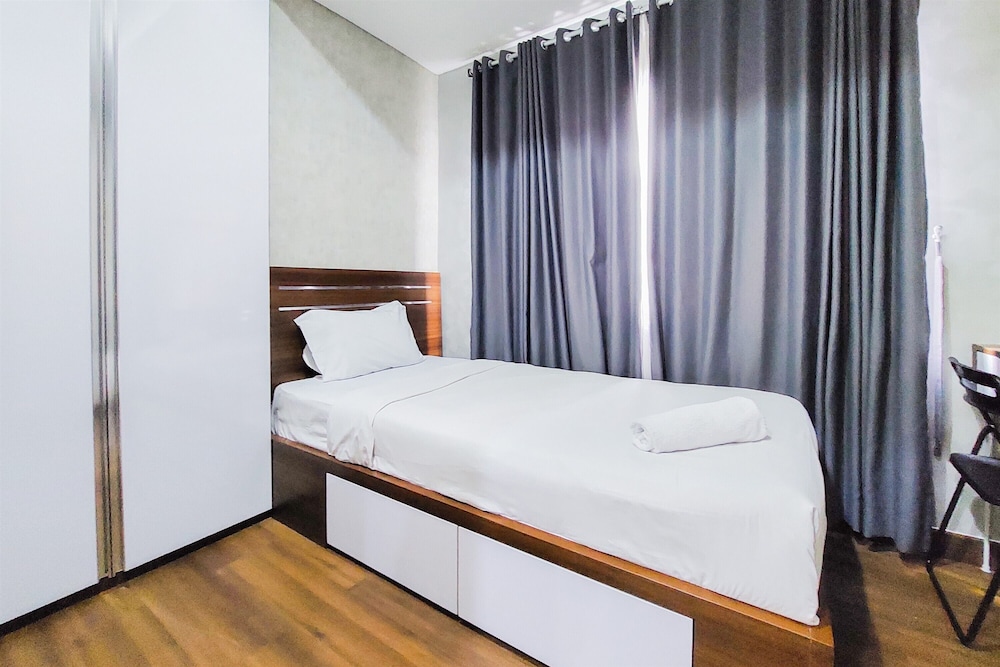 Comfort and Modern Look 2BR Apartment Springwood Residence
