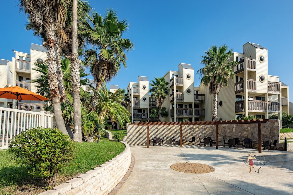Bahia Mar-Solare Beachfront & Two Pools